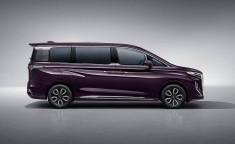 红旗HQ9豪华MPV重返俄罗斯市场7座20T+8AT配置曝光售价约667万元起2025/5/18红旗商务车7座最新款