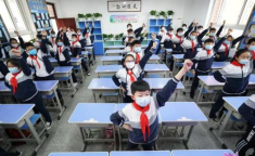 郑州全市小学开学,防疫措施下的温馨重逢